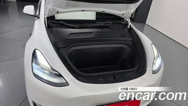 Tesla Model Y 2021 thumb 5