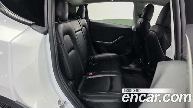 Tesla Model Y 2021 thumb 11