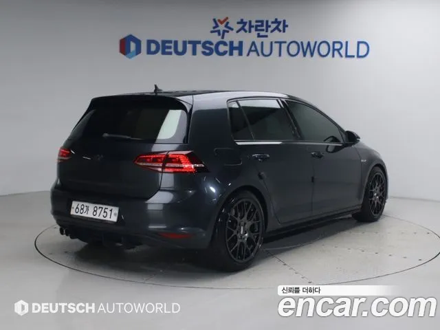 Volkswagen Golf Sportsvan 2015 thumb 2