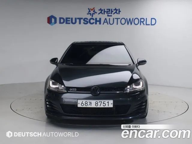 Volkswagen Golf Sportsvan 2015 thumb 3