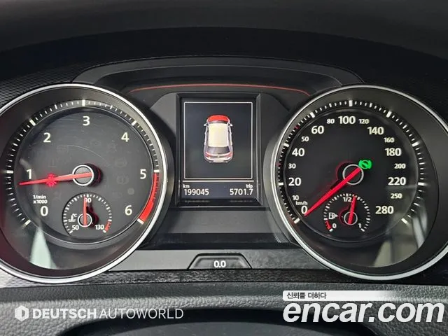 Volkswagen Golf Sportsvan 2015 thumb 8