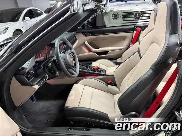 Porsche 911 2025 thumb 10