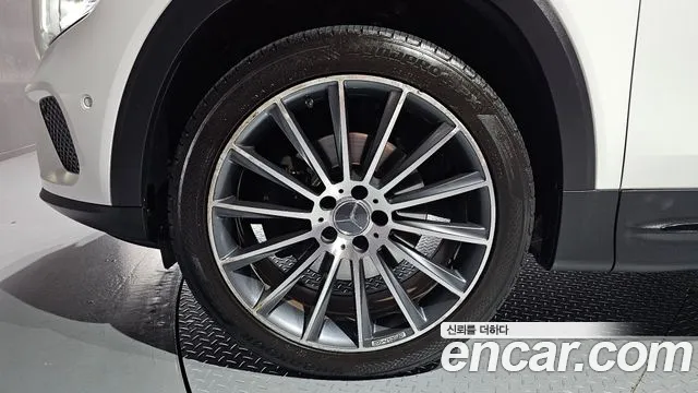 Mercedes-Benz GLB 2020 thumb 5
