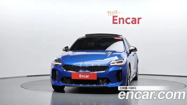 Kia Stinger 2018 thumb 2