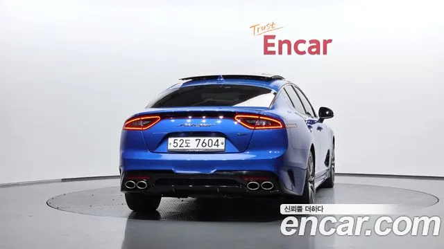 Kia Stinger 2018 thumb 3