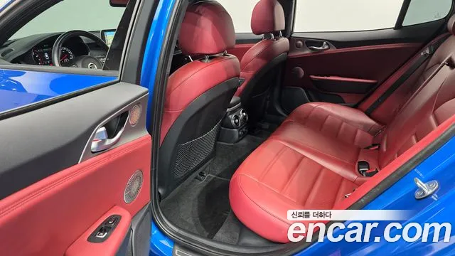 Kia Stinger 2018 thumb 11