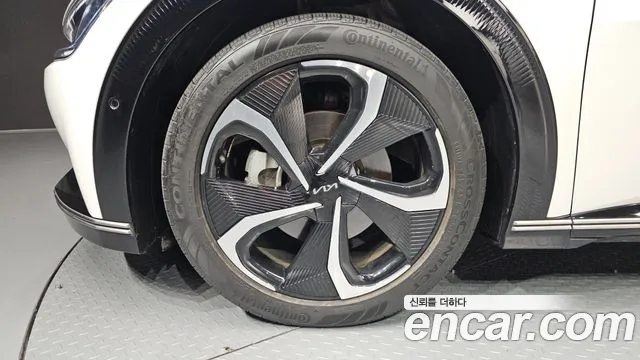 Kia EV6 2023 thumb 5