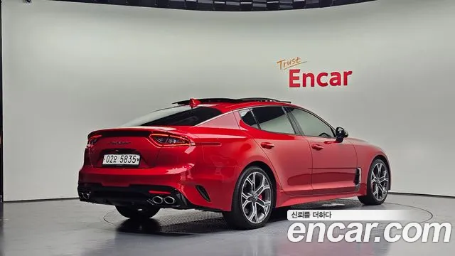 Kia Stinger 2018 thumb 2
