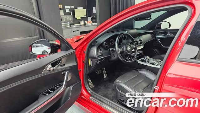 Kia Stinger 2018 thumb 10