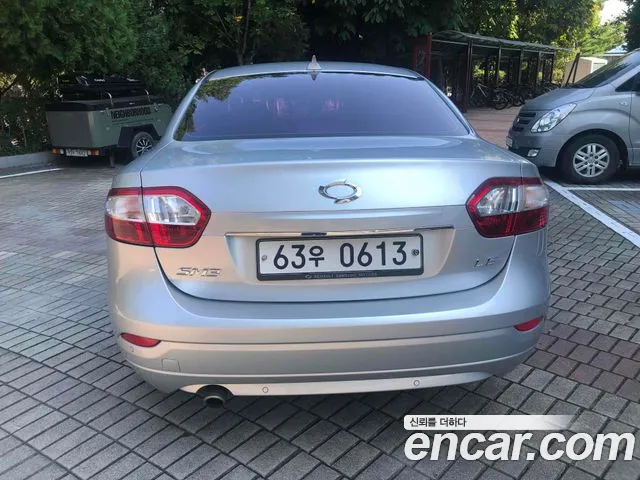 Renault-KoreaSamsung Fluence 2015 thumb 4