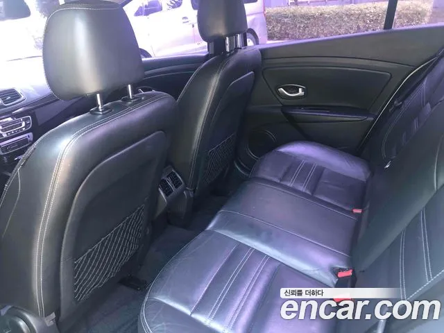 Renault-KoreaSamsung Fluence 2015 thumb 5