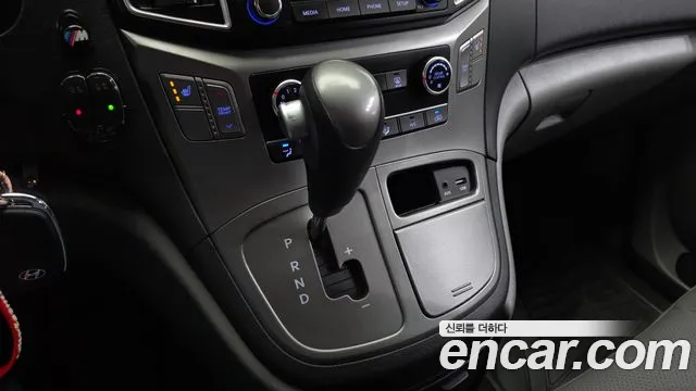 Hyundai Starex 2021 thumb 8