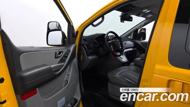 Hyundai Starex 2021 thumb 9