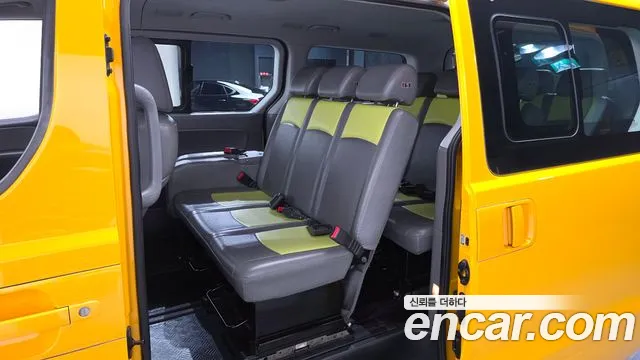 Hyundai Starex 2021 thumb 10