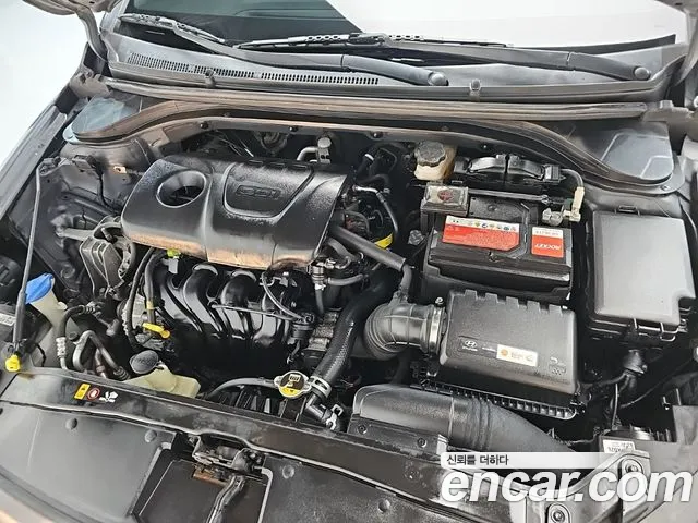 Hyundai Avante 2017 thumb 5