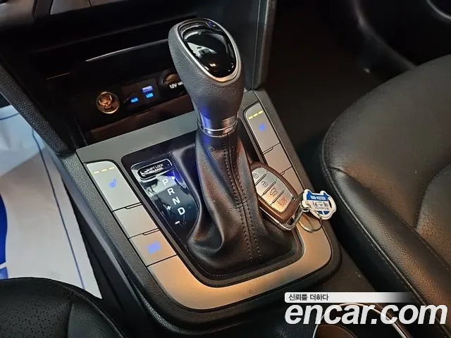 Hyundai Avante 2017 thumb 8