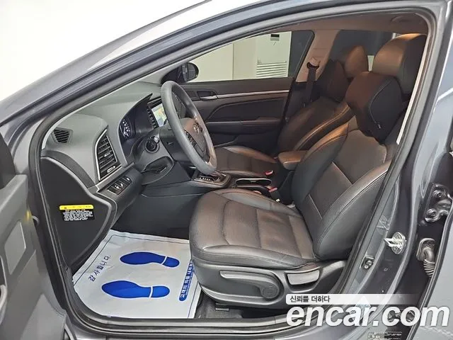 Hyundai Avante 2017 thumb 10