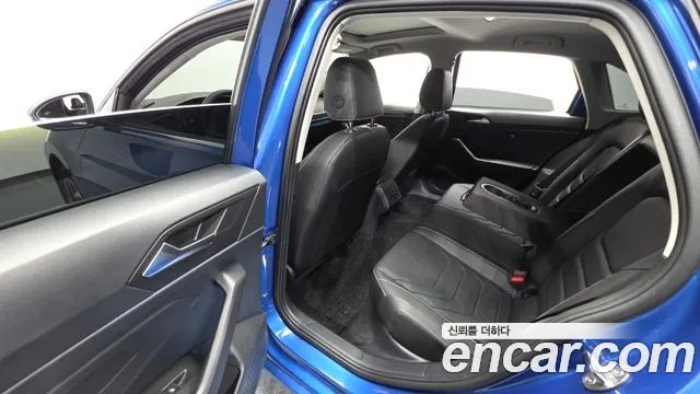 Volkswagen Jetta 2023 thumb 11