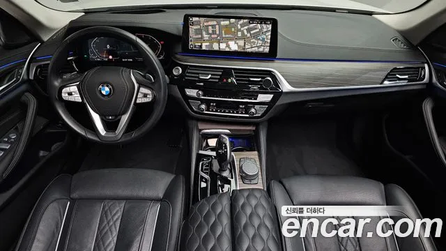 BMW 5-Series 2023 thumb 6