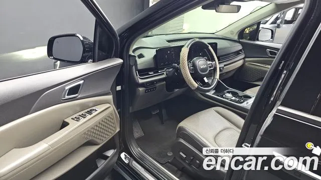 Kia Carnival 2023 thumb 9