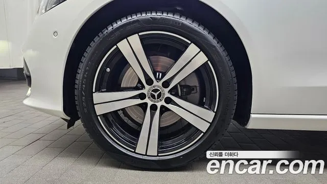 Mercedes-Benz C-Класс 2026 thumb 4
