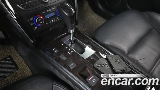 Renault-KoreaSamsung Latitude 2012 thumb 9