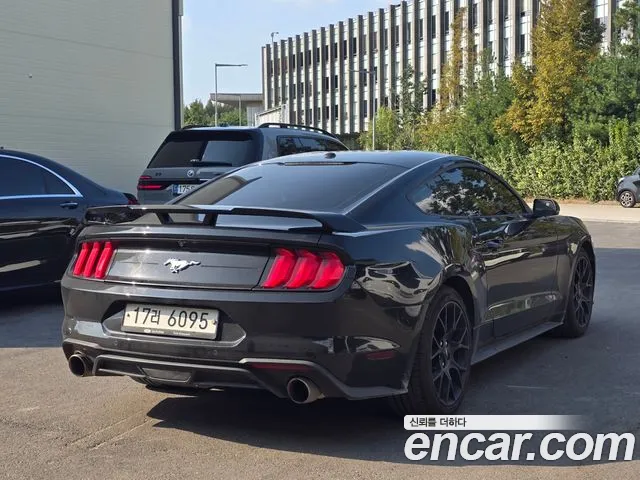 Ford Mustang Mach-E 2019 thumb 3