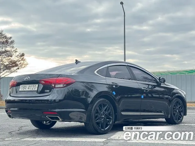 Hyundai Aslan 2014 thumb 6