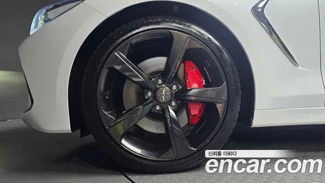 Genesis G70 2019 thumb 4