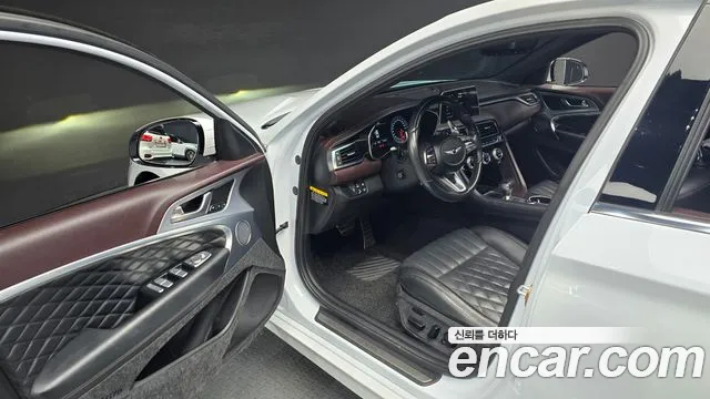 Genesis G70 2019 thumb 10