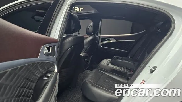 Genesis G70 2019 thumb 11