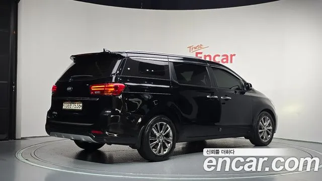 Kia Carnival 2020 thumb 2