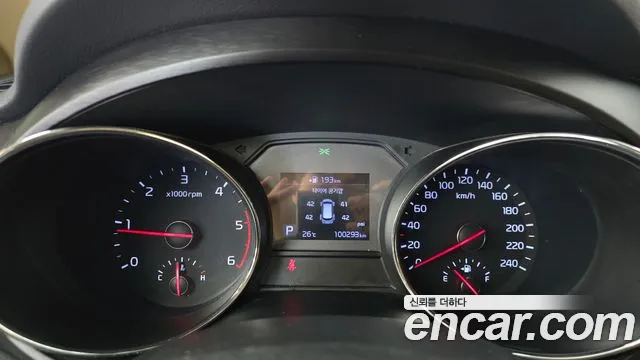 Kia Carnival 2020 thumb 8