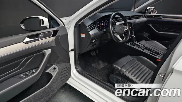 Volkswagen Passat (North America and China) 2021 thumb 11