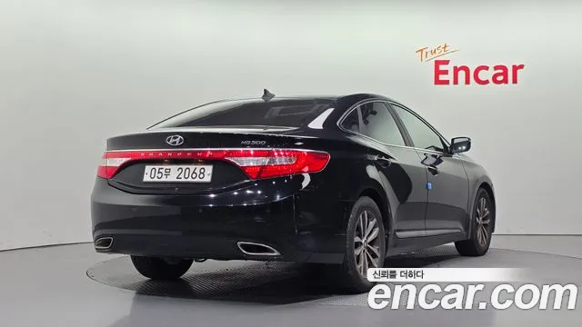 Hyundai Grandeur 2011 thumb 2