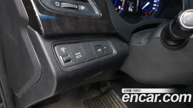 Hyundai Grandeur 2011 thumb 12