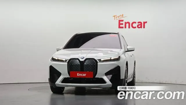 BMW iX 2022 thumb 2