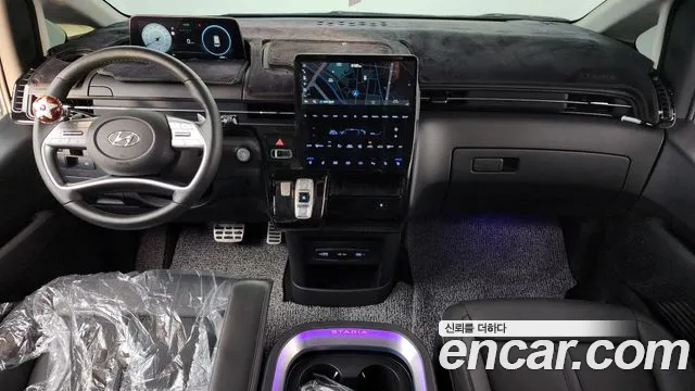 Hyundai Staria 2023 thumb 7