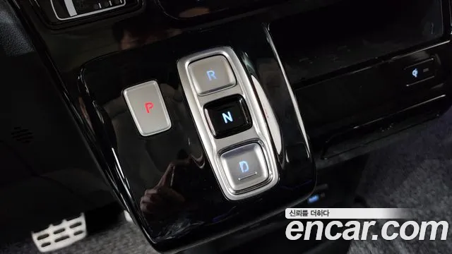 Hyundai Staria 2023 thumb 9