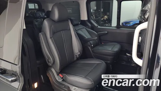 Hyundai Staria 2023 thumb 12