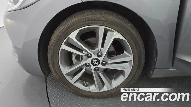 Hyundai Avante 2016 thumb 5