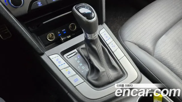Hyundai Avante 2016 thumb 9