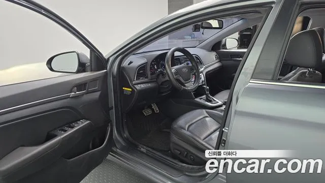 Hyundai Avante 2016 thumb 10