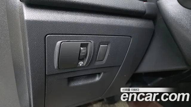 Renault-KoreaSamsung SM5 2016 thumb 12