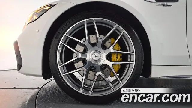 Mercedes-Benz AMG GT 2023 thumb 4
