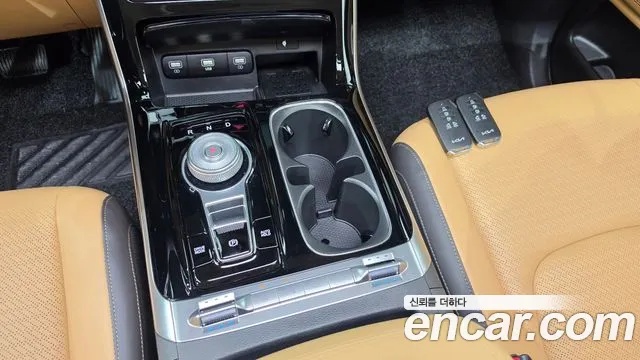 Kia Carnival 2023 thumb 9