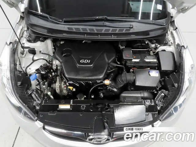 Hyundai Avante 2010 thumb 6