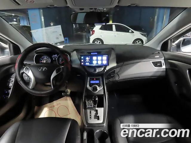 Hyundai Avante 2010 thumb 7
