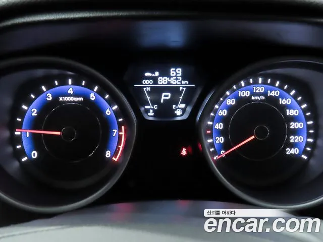Hyundai Avante 2010 thumb 8