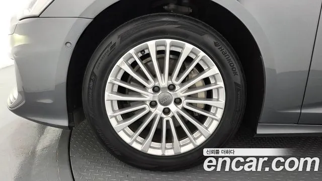 Audi A6 2019 thumb 5